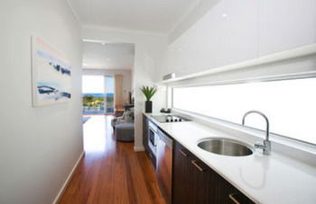 Caves Beachside Hotel - Tourism Canberra 39