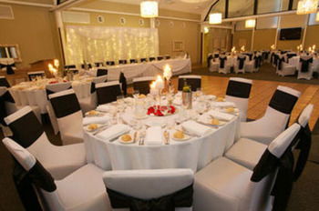 Caves Beachside Hotel - Tourism Canberra 41