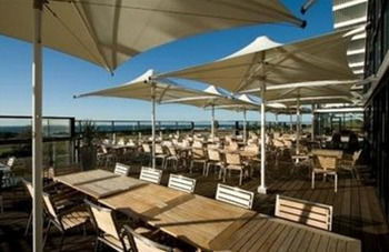 Caves Beachside Hotel - Tourism Canberra 50
