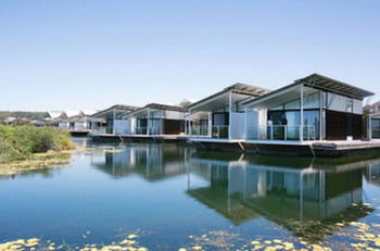 Caves Beachside Hotel - Tourism Canberra 55