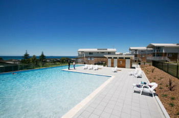 Caves Beachside Hotel - Tourism Canberra 57