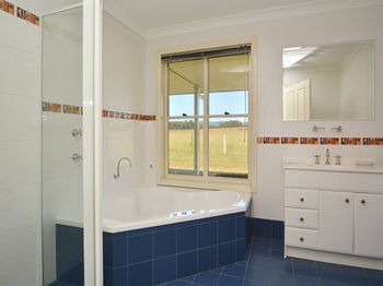 Madigan Wine Country Cottages - Tourism Canberra 26