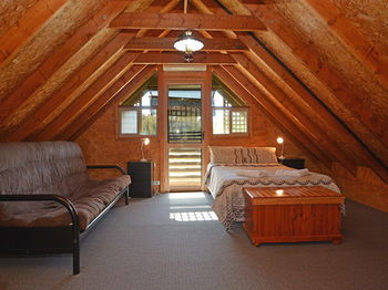 Madigan Wine Country Cottages - Tourism Canberra 33