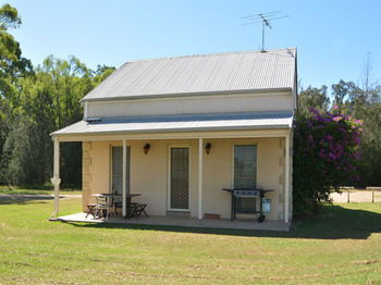 Madigan Wine Country Cottages - Tourism Canberra 56