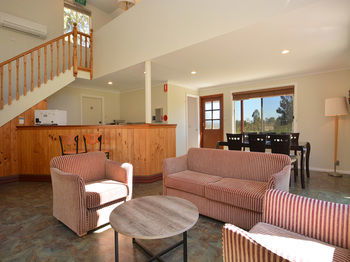 Madigan Wine Country Cottages - Tourism Canberra 60