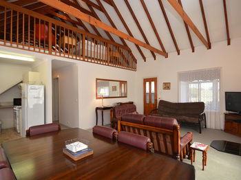 Madigan Wine Country Cottages - Tourism Canberra 80