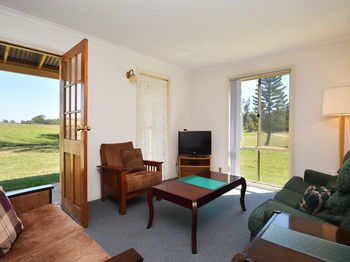 Madigan Wine Country Cottages - Tourism Canberra 82