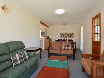Madigan Wine Country Cottages - Tourism Canberra 84