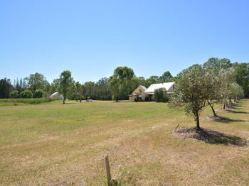 Madigan Wine Country Cottages - Tourism Canberra 92