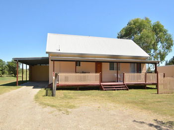 Madigan Wine Country Cottages - Tourism Canberra 93