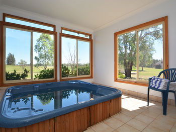 Madigan Wine Country Cottages - Tourism Canberra 99