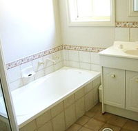 Madigan Wine Country Cottages - Tourism Canberra