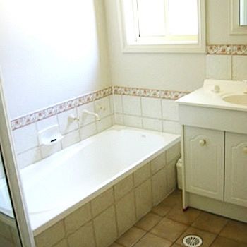 Madigan Wine Country Cottages - Tourism Canberra 0