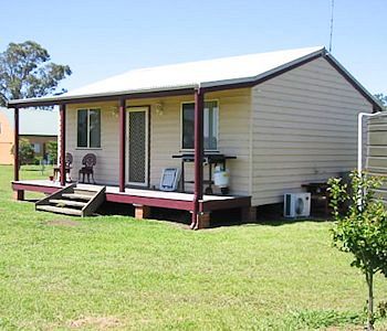 Madigan Wine Country Cottages - Tourism Canberra 3