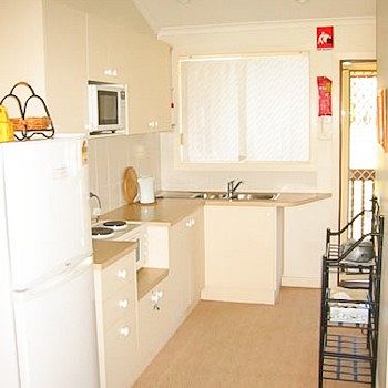 Madigan Wine Country Cottages - Tourism Canberra 9