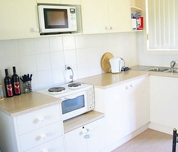 Madigan Wine Country Cottages - Tourism Canberra 10