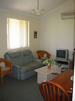 Madigan Wine Country Cottages - Tourism Canberra 13