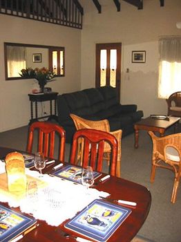 Madigan Wine Country Cottages - Tourism Canberra 15
