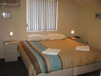 Madigan Wine Country Cottages - Tourism Canberra 16