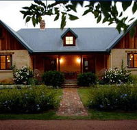 Carriages Boutique Hotel - Tourism Canberra