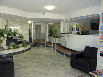 Beachside Resort - Kawana Waters - Tourism Canberra 1