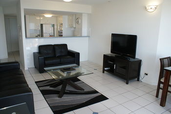 Beachside Resort - Kawana Waters - Tourism Canberra 13