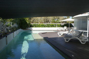 Beachside Resort - Kawana Waters - Tourism Canberra 15