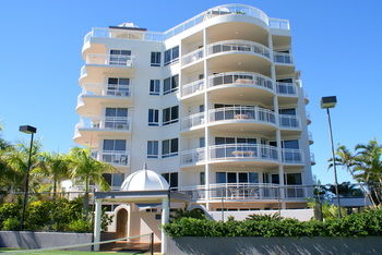 Beachside Resort - Kawana Waters - Tourism Canberra 20