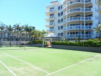 Beachside Resort - Kawana Waters - Tourism Canberra 23