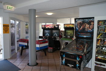 Beachside Resort - Kawana Waters - Tourism Canberra 24