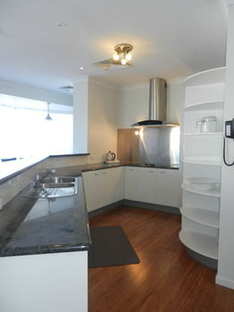 Beachside Resort - Kawana Waters - Tourism Canberra 33