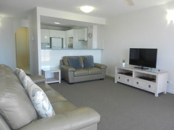 Beachside Resort - Kawana Waters - Tourism Canberra 49