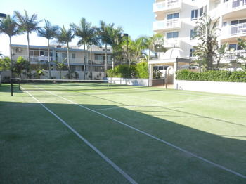Beachside Resort - Kawana Waters - Tourism Canberra 54