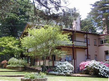 Whispering Pines Chalet & Cottages - Tourism Canberra 2