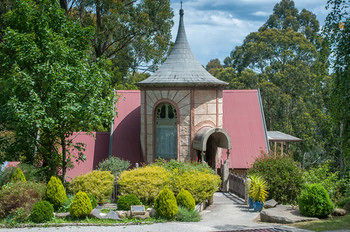 A Camelot Tower & Penthouse - Tourism Canberra 31