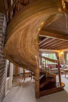 A Camelot Tower & Penthouse - Tourism Canberra 37