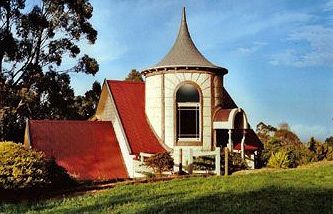 A Camelot Tower & Penthouse - Tourism Canberra 9