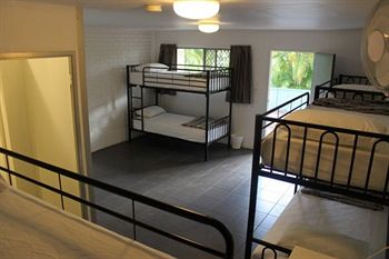 Nomads Noosa Backpackers Hostel - Tourism Canberra 3