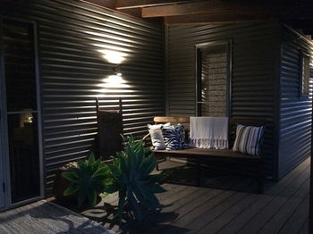 Lilies Luxury Retreats - Tourism Canberra 23