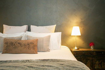 Lilies Luxury Retreats - Tourism Canberra 35