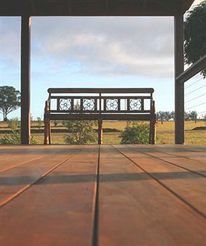 Lilies Luxury Retreats - Tourism Canberra 7