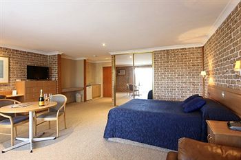 The Hermitage Motel - Tourism Canberra 8