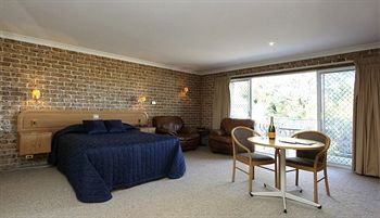 The Hermitage Motel - Tourism Canberra 25