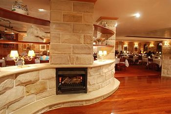 The Hermitage Motel - Tourism Canberra 30