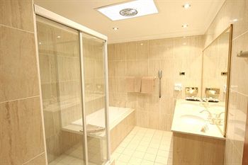 The Hermitage Motel - Tourism Canberra 31