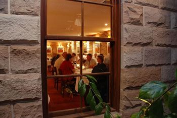 The Hermitage Motel - Tourism Canberra 32