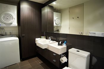 Amity South Yarra Apartments - Tourism Canberra 9
