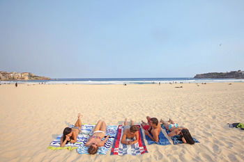 Bondi Beachouse Backpackers YHA - Hostel/Backpacker - Tourism Canberra 25