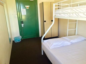Elephant Backpacker Sydney - Hostel - Tourism Canberra 8