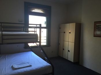 Elephant Backpacker Sydney - Hostel - Tourism Canberra 28